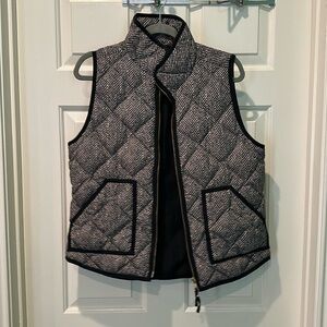 J crew black and white vest